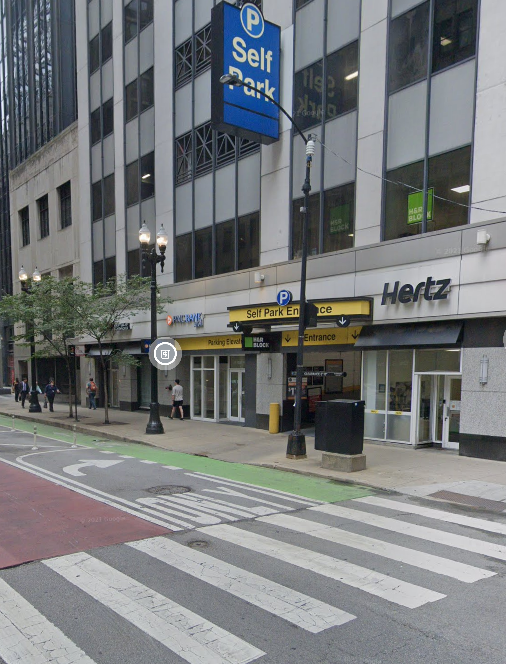 Chicago self-park garage - entrance after Wells Street