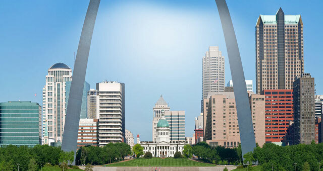 St. Louis Arch with building and court house in background